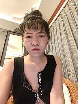 Snapshot of Little_suzy5 chatting on November 2025 12:36:01 AM Little suzy5 online show from November 2025 12:36:01 AM