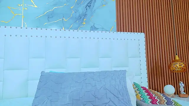 IrresistibleMilf online show from November 2025 12:26:01 PM