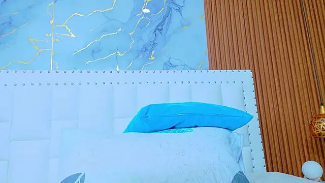 IrresistibleMilf online show from October 2025 12:26:02 PM