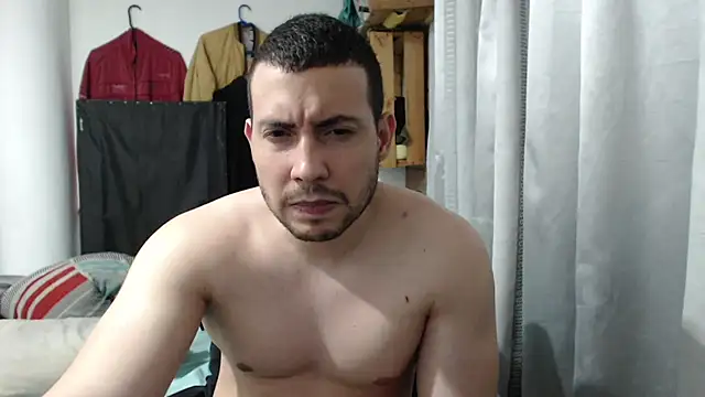Snapshot of Armando_2002 chatting on July 2026 06:33:02 AM Armando 2002 online show from July 2026 06:33:02 AM