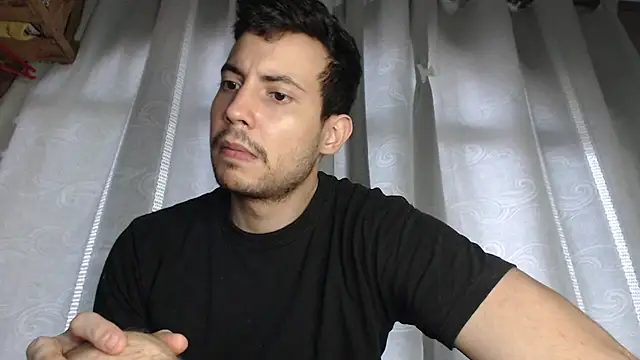 Armando 2002 online show from March 2025 04:26:01 PM