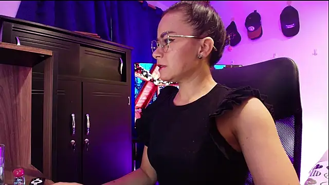 MistressSlut1 online show from December 2025 11:46:02 AM