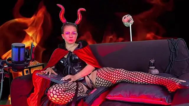 Snapshot of MistressSlut1 chatting on March 2026 11:27:02 AM MistressSlut1 online show from March 2026 11:27:02 AM