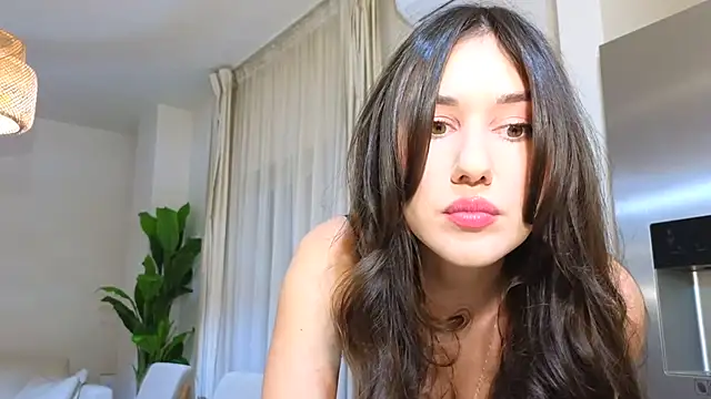 Snapshot of diamond_desiree chatting on February 2025 10:21:01 PM diamond desiree online show from February 2025 10:21:01 PM