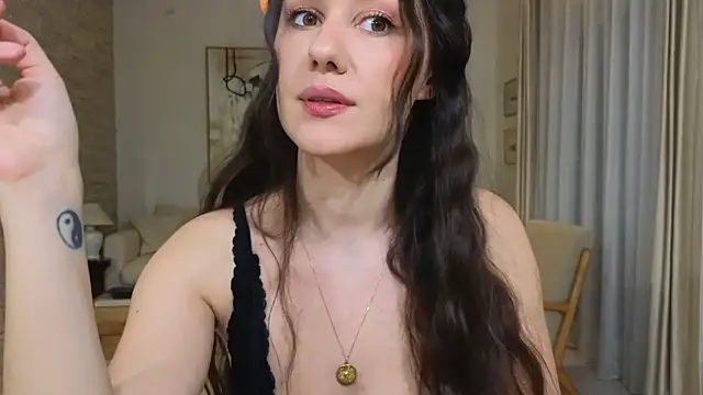 diamond desiree online show from March 2026 10:39:01 PM