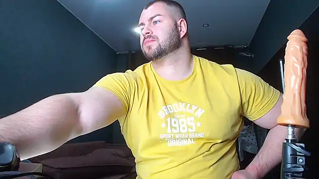 Snapshot of muscularjohnforuX chatting on February 2025 05:49:02 PM muscularjohnforuX online show from February 2025 05:49:02 PM