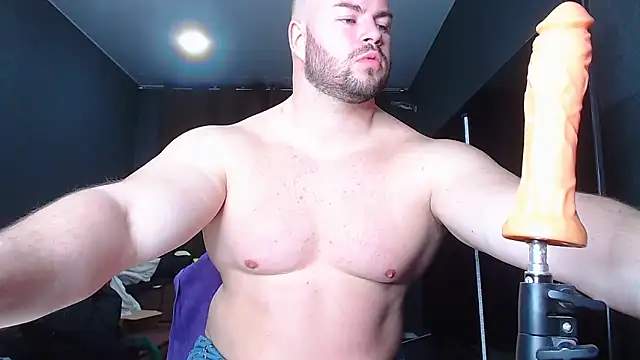 Snapshot of muscularjohnforuX chatting on March 2025 06:43:02 PM muscularjohnforuX online show from March 2025 06:43:02 PM