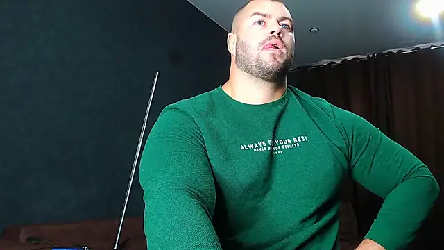 Snapshot of muscularjohnforuX chatting on October 2025 08:49:01 AM muscularjohnforuX online show from October 2025 08:49:01 AM