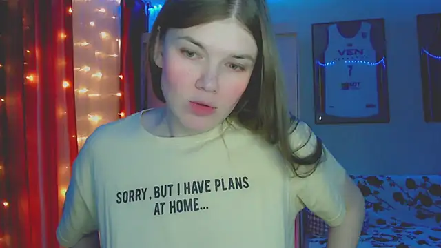 Snapshot of Klementa chatting on October 2025 07:03:02 PM Klementa online show from October 2025 07:03:02 PM