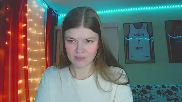 Snapshot of Klementa chatting on November 2025 06:55:01 PM Klementa online show from November 2025 06:55:01 PM