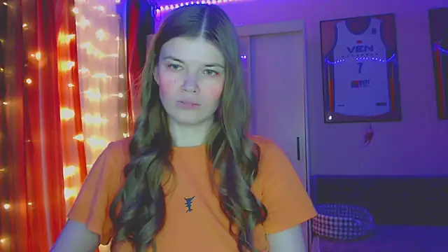 Snapshot of Klementa chatting on November 2025 06:45:01 PM Klementa online show from November 2025 06:45:01 PM