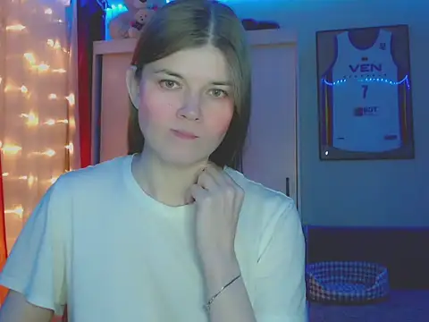 Snapshot of Klementa chatting on December 2025 07:37:01 PM Klementa online show from December 2025 07:37:01 PM