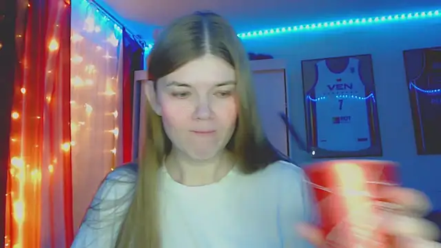 Snapshot of Klementa chatting on November 2025 06:41:02 PM Klementa online show from November 2025 06:41:02 PM