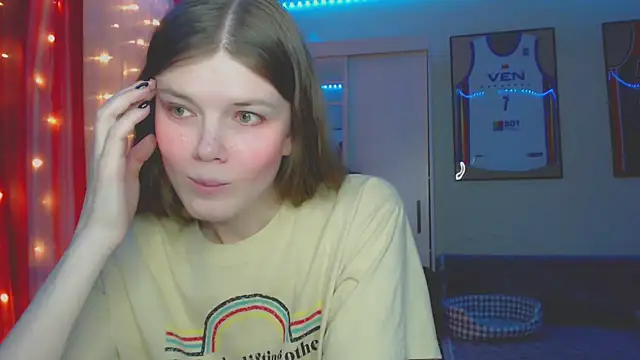 Snapshot of Klementa chatting on March 2025 06:23:01 PM Klementa online show from March 2025 06:23:01 PM