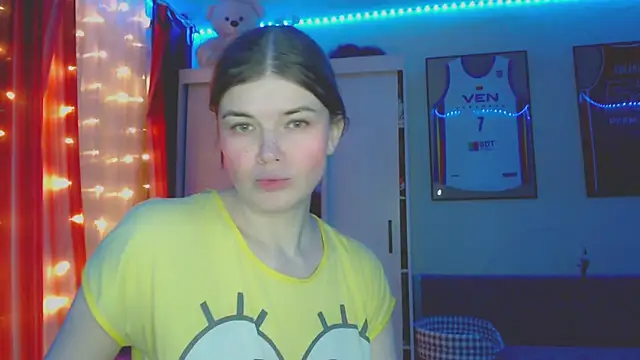 Snapshot of Klementa chatting on November 2025 06:51:02 PM Klementa online show from November 2025 06:51:02 PM