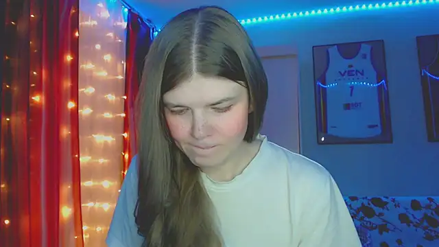 Snapshot of Klementa chatting on October 2025 06:39:02 PM Klementa online show from October 2025 06:39:02 PM