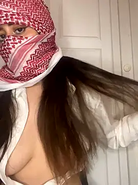 Snapshot of arabiaAna chatting on September 2025 04:40:01 AM arabiaAna online show from September 2025 04:40:01 AM