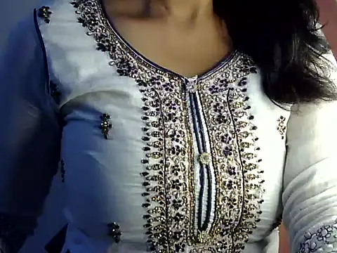 Snapshot of SiaraSiyA chatting on November 2025 06:13:01 PM SiaraSiyA online show from November 2025 06:13:01 PM