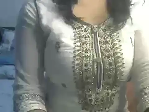 Snapshot of SiaraSiyA chatting on February 2025 06:01:02 PM SiaraSiyA online show from February 2025 06:01:02 PM