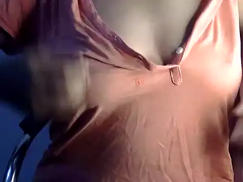 Snapshot of SiaraSiyA chatting on October 2025 05:24:02 PM SiaraSiyA online show from October 2025 05:24:02 PM