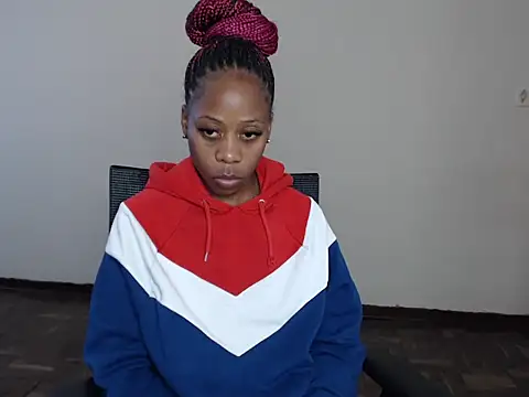 QUEENMANDYY online show from July 2026 11:39:01 AM