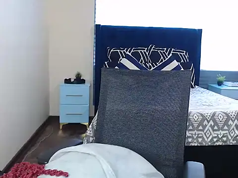 QUEENMANDYY online show from June 2026 06:23:02 AM