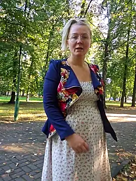 Snapshot of Marushka chatting on September 2025 06:23:01 AM Marushka online show from September 2025 06:23:01 AM