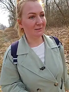 Snapshot of Marushka chatting on March 2025 12:00:01 PM Marushka online show from March 2025 12:00:01 PM