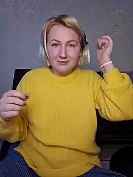 Snapshot of Marushka chatting on January 2025 02:13:02 PM Marushka online show from January 2025 02:13:02 PM