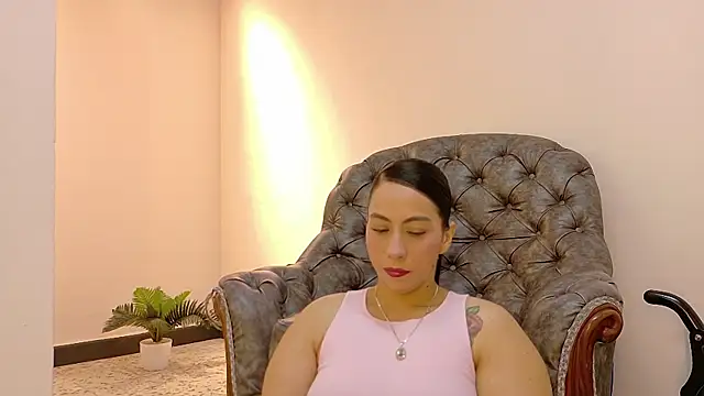 Snapshot of niky_smit chatting on February 2025 11:39:01 AM niky smit online show from February 2025 11:39:01 AM