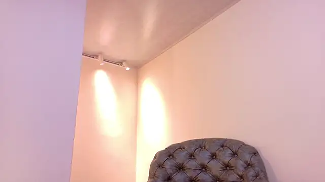 Snapshot of niky_smit chatting on October 2025 10:38:01 AM niky smit online show from October 2025 10:38:01 AM