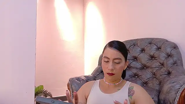 niky smit online show from November 2025 10:42:02 AM