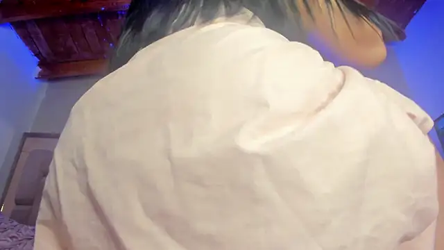 Snapshot of swt-booty chatting on February 2026 05:00:02 PM swt-booty online show from February 2026 05:00:02 PM