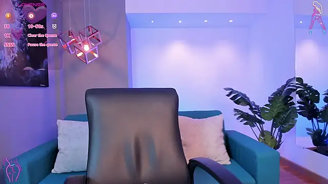 miataylorr1 online show from November 2025 11:43:02 AM