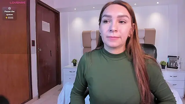miataylorr1 online show from October 2025 02:51:01 PM