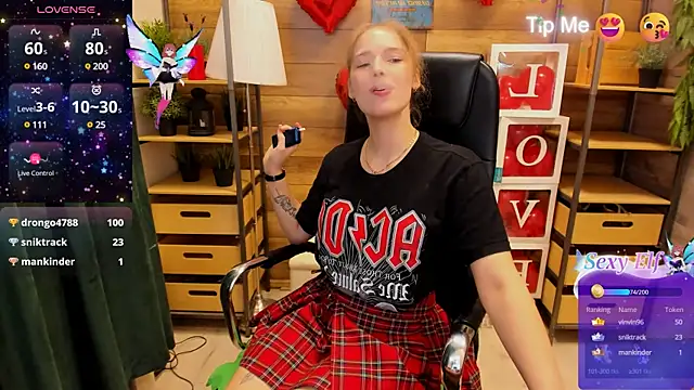 Snapshot of _fiona_Love chatting on March 2025 01:41:02 AM  fiona Love online show from March 2025 01:41:02 AM