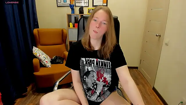  fiona Love online show from April 2026 08:57:02 PM