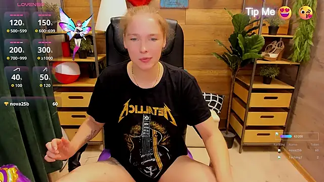 Snapshot of _fiona_Love chatting on October 2025 09:04:02 PM  fiona Love online show from October 2025 09:04:02 PM