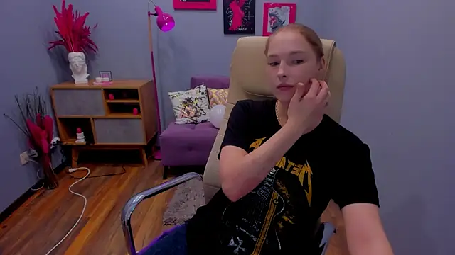  fiona Love online show from November 2025 08:24:02 PM