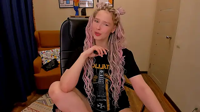  fiona Love online show from March 2026 08:45:01 PM