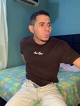 Snapshot of steven_clain chatting on March 2025 11:09:01 AM steven clain online show from March 2025 11:09:01 AM