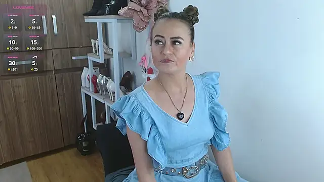 magenta maturr online show from December 2025 11:10:01 PM