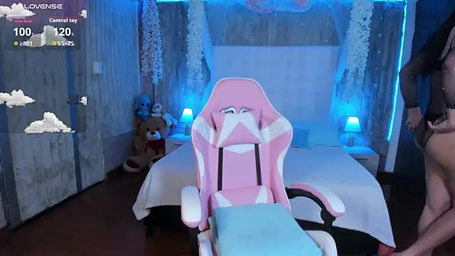 Snapshot of floryn_susana chatting on October 2025 10:52:02 PM floryn susana online show from October 2025 10:52:02 PM