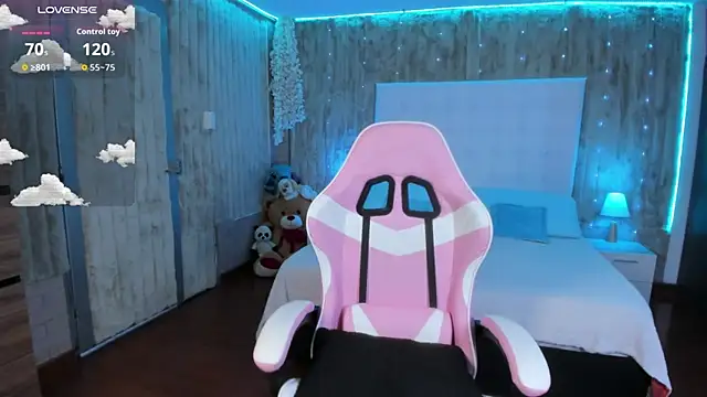 Snapshot of floryn_susana chatting on September 2025 07:46:02 PM floryn susana online show from September 2025 07:46:02 PM