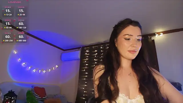 Snapshot of SoeTheReal chatting on December 2025 08:04:02 PM SoeTheReal online show from December 2025 08:04:02 PM