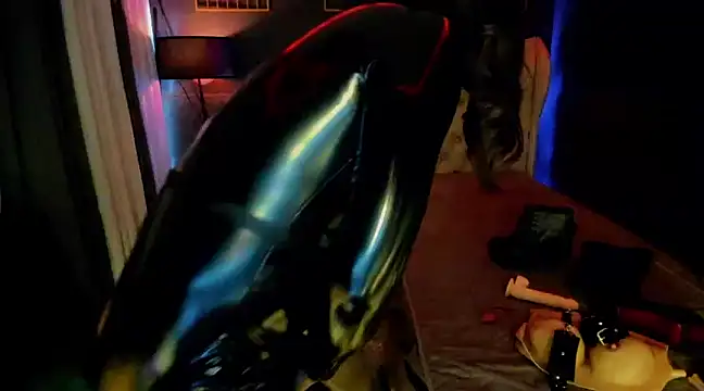 Snapshot of hotlena_dominatrixxz chatting on March 2025 10:21:01 PM hotlena dominatrixxz online show from March 2025 10:21:01 PM