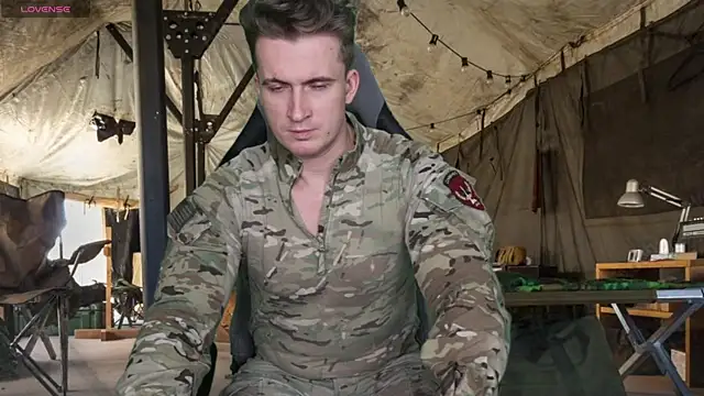 hornystripman97 online show from November 2025 01:44:02 AM