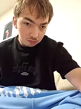 BigJuicy18cm online show from February 2025 10:22:01 AM