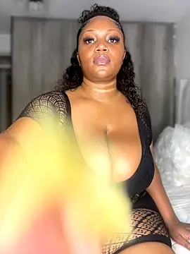 Hyra Ari online show from December 2025 08:30:02 PM