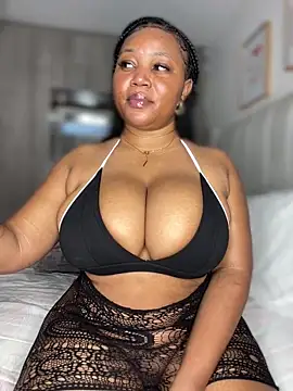 Hyra Ari online show from March 2026 12:21:01 PM